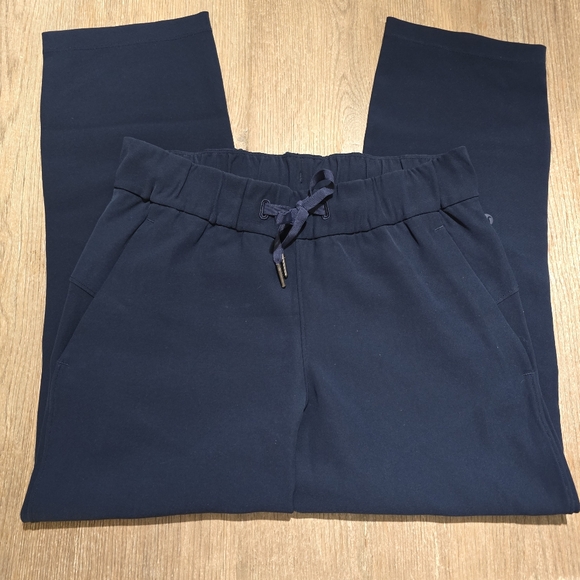 lululemon athletica Pants - Lululemon On The Fly Crop Woven 23" Navy Blue‎ sz 4